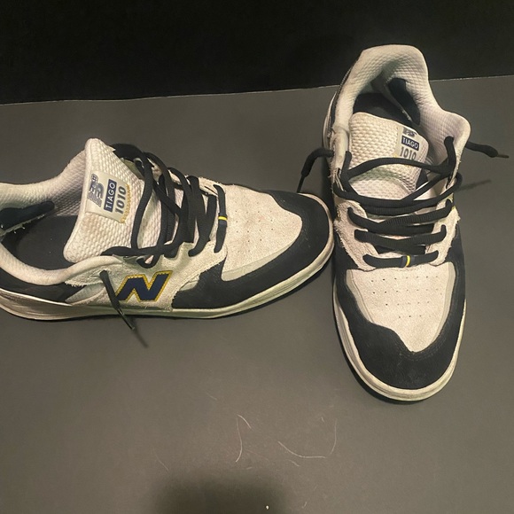 New Balance NM1010 - Picture 2 of 6